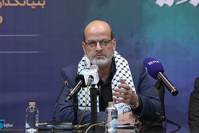 بزرگداشت «سعید ایران» و رونمایی از یادمان زنده‌یاد کاظمی آشتیانی
