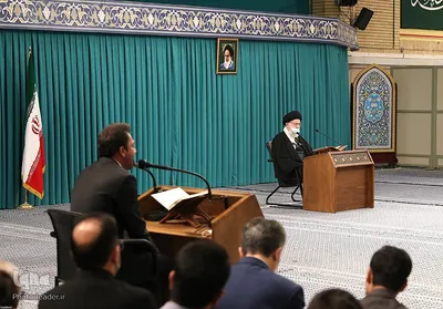 محفل نورانی انس با قرآن کریم با حضور حضرت آیت‌الله العظمی خامنه‌ای، رهبر انقلاب اسلامی