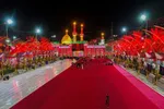 فيلم | بین الحرمین در شب تاسوعا سرخ‌پوش شد