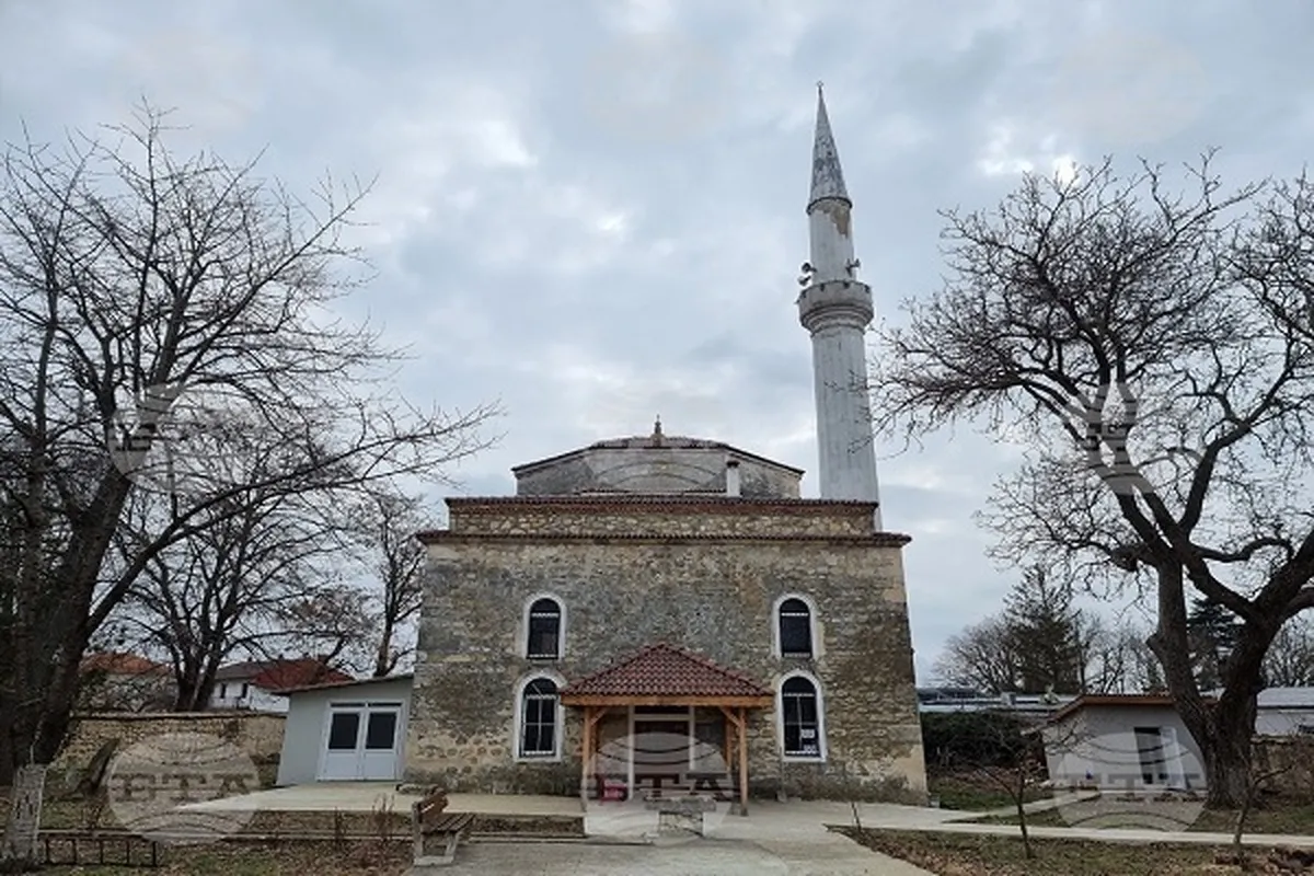 Bulgaria’s Oldest Functioning Mosque in Good Condition after Repairs