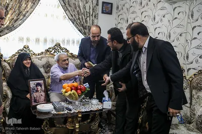 دیدار جامعه قرآنی با خانواده شهید اسماعیل میرزانژاد