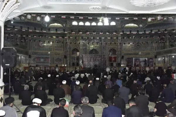 مراسم بزرگداشت شهدای جنگ تحمیلی در شهرکرد برگزار شد