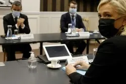 Darmanin-Le Pen : une rencontre au sommet sur fond d’islamophobie