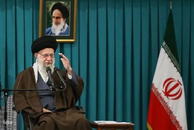 دیدار رأی اولی‌ها و خانواده‌های شهدا با مقام معظم رهبری