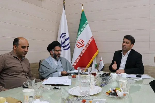 تکریم چهره‌های شاخص قرآنی کردستان