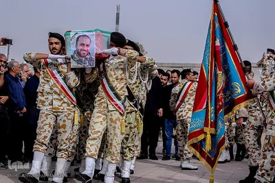 مراسم تشییع پیکر سروان چترباز شهید «رضا کریمی» در شیراز