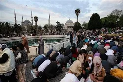 Gebet zum Fest des Fastenbrechens fand in Hagia Sophia Moschee statt: Erdogan nahm daran teil