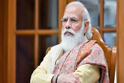 বাইডেন-ট্রুডোর চেয়ে এগিয়ে থেকেও জনপ্রিয়তায় ধস মোদির