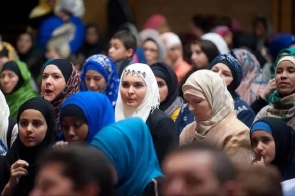 Manifestação Hijab da Identidade Islâmica: Estudioso Libanês