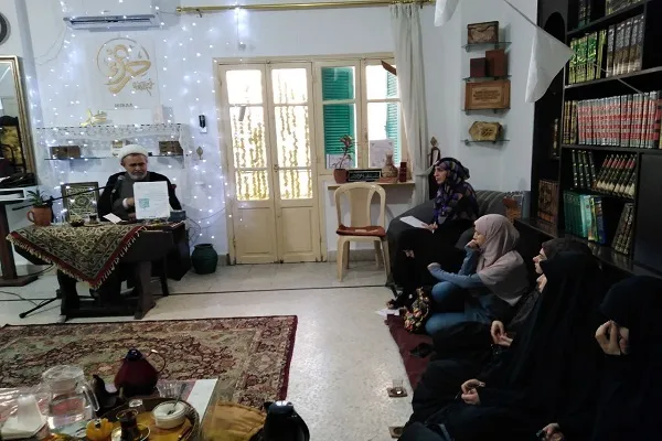 إقامة محاضرة قرآنية بعنوان 