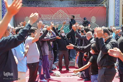 عزاداری ظهر عاشورا در حرم شاهچراغ(ع)