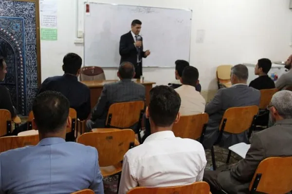العراق: إقامة دورة في تعلّم فنّ الأذان وأصوله في کربلاء
 