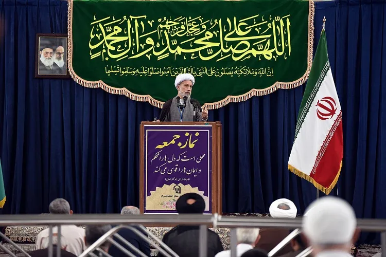 نگاه انسان‌شناسانه قرآنی پایه تمام حرکت‌های سیاسی باشد / دخالتی در لیست‌های انتخاباتی نداريم