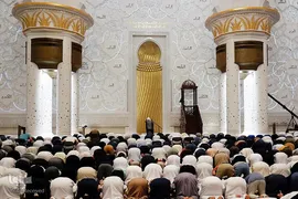 اقامه نماز جماعت مسلمانان جهان در رمضان