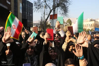 راهپیمایی شیرازی ها بر علیه اغتشاشگران