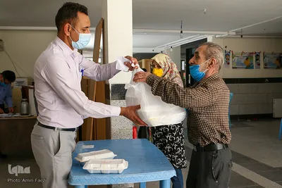 اطعام نیازمندان در روز عید غدیر از محل موقوفات شیراز
