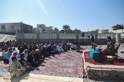 محفل انس با قرآن کاروان قرآنی انقلاب در جزیره لارک