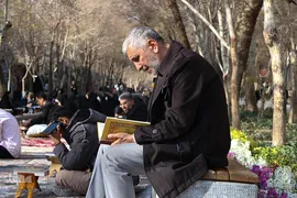 جزء‌خوانی قرآن کریم در چهارباغ اصفهان