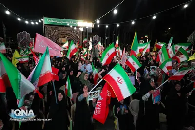 زنجیره مردمی حمایت از عفاف و حجاب در میدان شهدای اصفهان