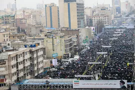 شکوه چهل سالگی/ تهران خیابان آزادی