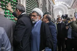 مراسم نثار تاج گل و تجدید بیعت جامعه قرآنی با آرمان‌های امام خمینی(ره) و مقام معظم رهبری