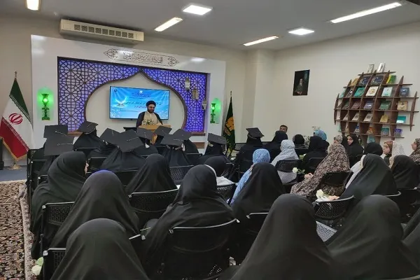 جشن فارغ‌التحصیلی دانشجویان غیرایرانی دانشگاه علوم پزشکی شیراز برگزار شد + عکس