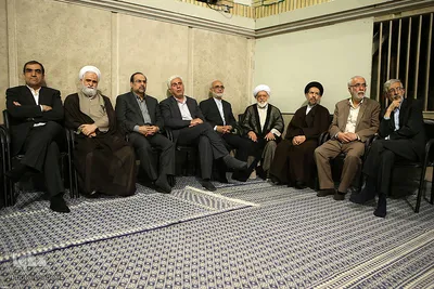 دیدار جمعی از استادان، نخبگان و پژوهشگران دانشگاه‌ها با مقام معظم رهبری