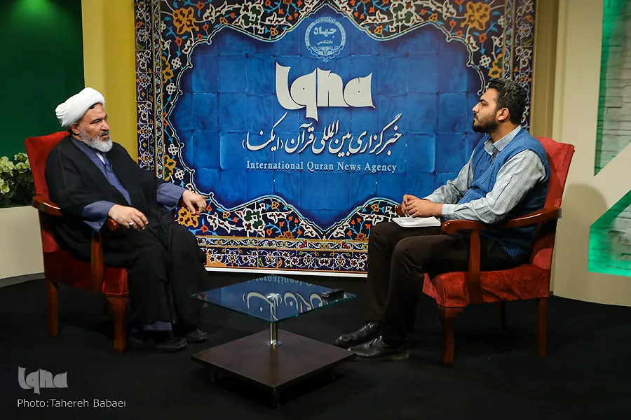 گفتمان‌سازی و تربیت طلاب حاضر در صحنه؛ رسالت حوزه‌های علمیه خواهران
