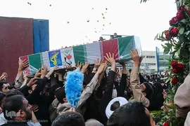 مراسم تشییع پیکرهای مطهر پنج شهید مدافع حرم در مشهد مقدس