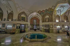 ۱۵ اردیبهشت؛ روز شیراز