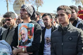 راهپيمايي سوگواران سردار دل‌ها در شيراز