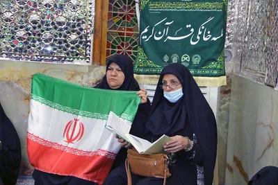 محفل انس با قرآن کریم در آستان مقدس حضرت علی ابن حمزه(ع)