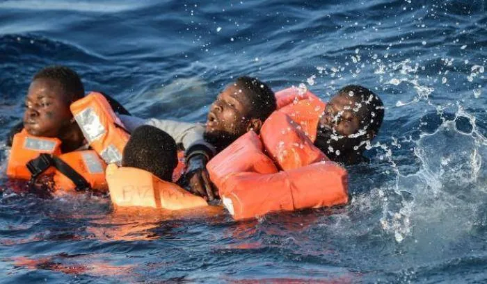 Terribile naufragio di migranti: 80 dispersi a largo della Tunisia