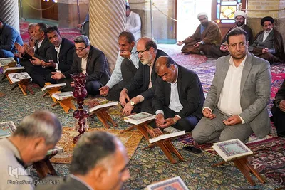 محفل قرآن کریم در مسجد نصیرالملک شیراز