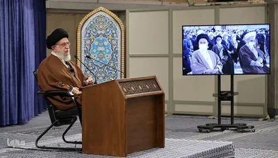 دیدار رهبر معظم انقلاب اسلامی با مردم قم