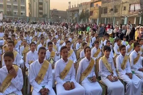 مصر: احتفالية لتكريم 200 طالب وطالبة أتموا حفظ القرآن في الغربية + صور