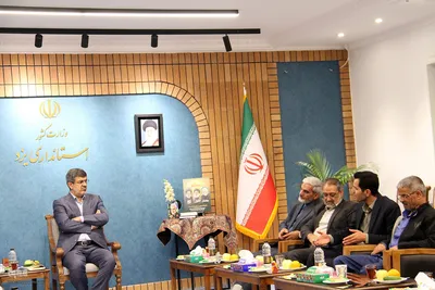 دیدار جمعی از فعالان قرآنی با استاندار یزد