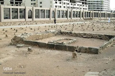 Friedhof Baqi und Gräber vor Zerstörung des Schreins
