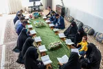 محافل انس با کلام الله مجید در منزل خانواده‌های شهدای حرم مطهر شاهچراغ(ع)