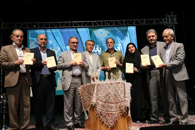 دفتر جشنواره ملی شعر رضوی در شیراز بسته شد