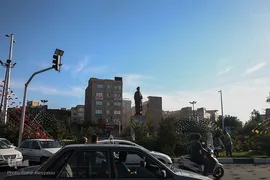 مجسمه علامه امینی در میدان الغدیر تهران