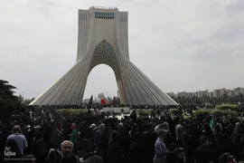 تشییع پیکر رئیس جمهور شهید در تهران (۳)