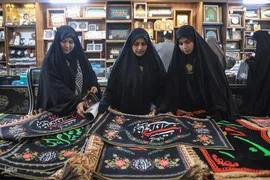 تشرف 313 خادمه حرم امام زاده صالح به قم