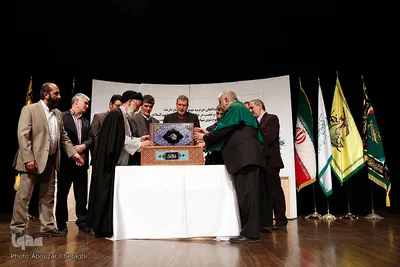 رونمایی از مصحف اهدایی به آستان امامین جوادین(ع)
