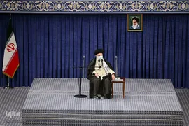 دیدار صدها نفر از مردم اصفهان