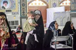 محفل انس با قرآن بانوان در حرم علی‌بن مهزیار اهوازی