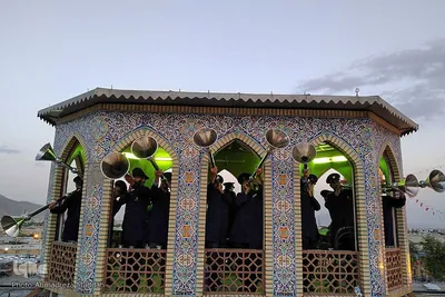 آیین نقاره ‌زنی در حرم حضرت شاهچراغ(ع)