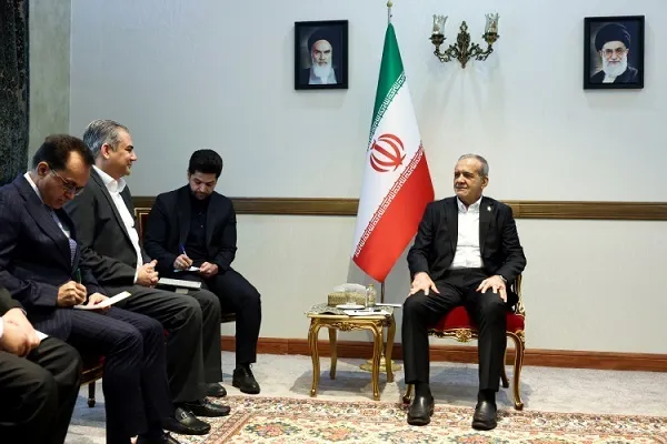 ایران د پاکستان او افغانستان ترمنځ د شخړو حل لپاره هرډول ملګرتیا ته تیار دی