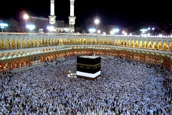 یمن سیاسی‌کاری در مراسم حج را محکوم کرد
