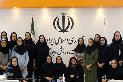 حضور اعضای تیم ملی والیبال بانوان در غرفه وزارت ورزش و جوانان